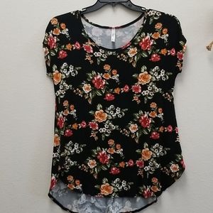 Cute size M GUC Cool Melon top